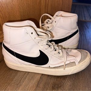 nike blazers women’s size 9